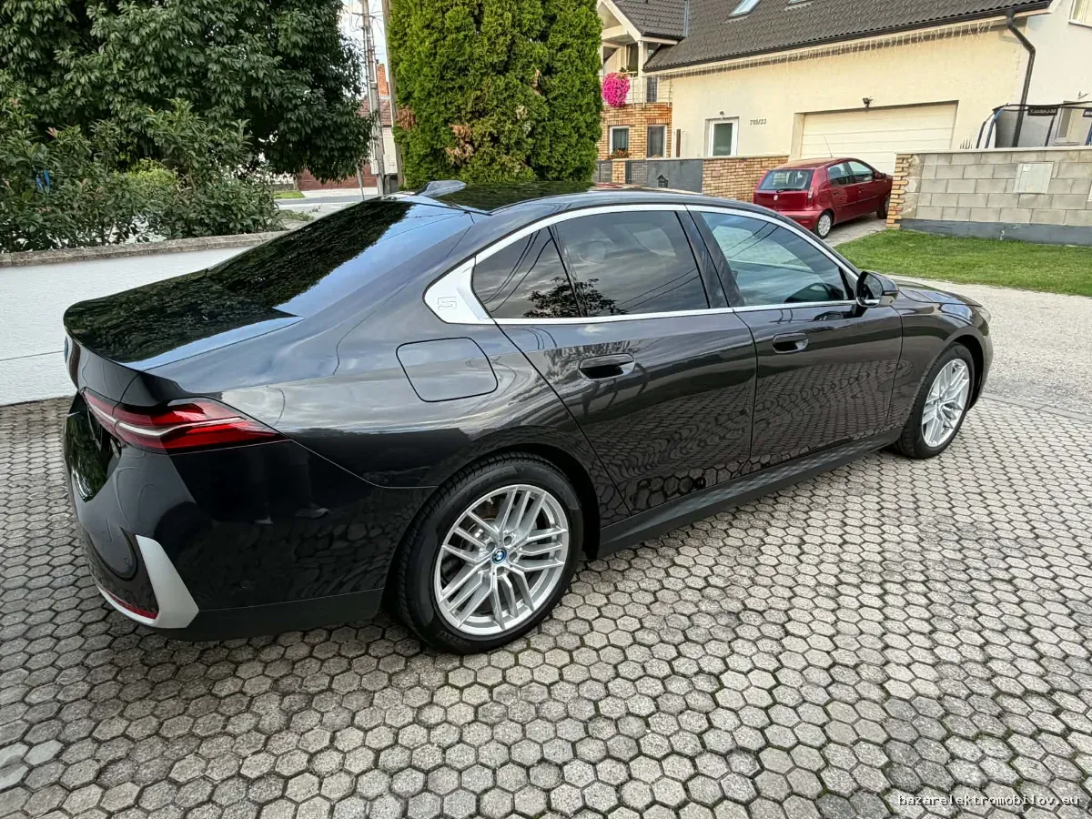 BMW i5 eDrive40 Sedan - Fotografia inzerátu 25