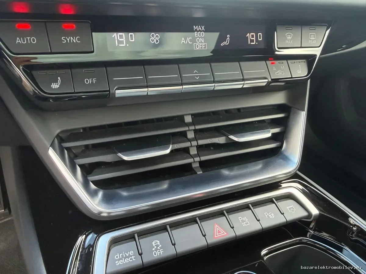 Audi e-tron GT quattro - Fotografia inzerátu 14