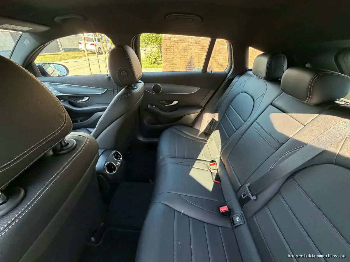Mercedes-Benz EQC 400 4MATIC 2020-2023 - Fotografia inzerátu 12