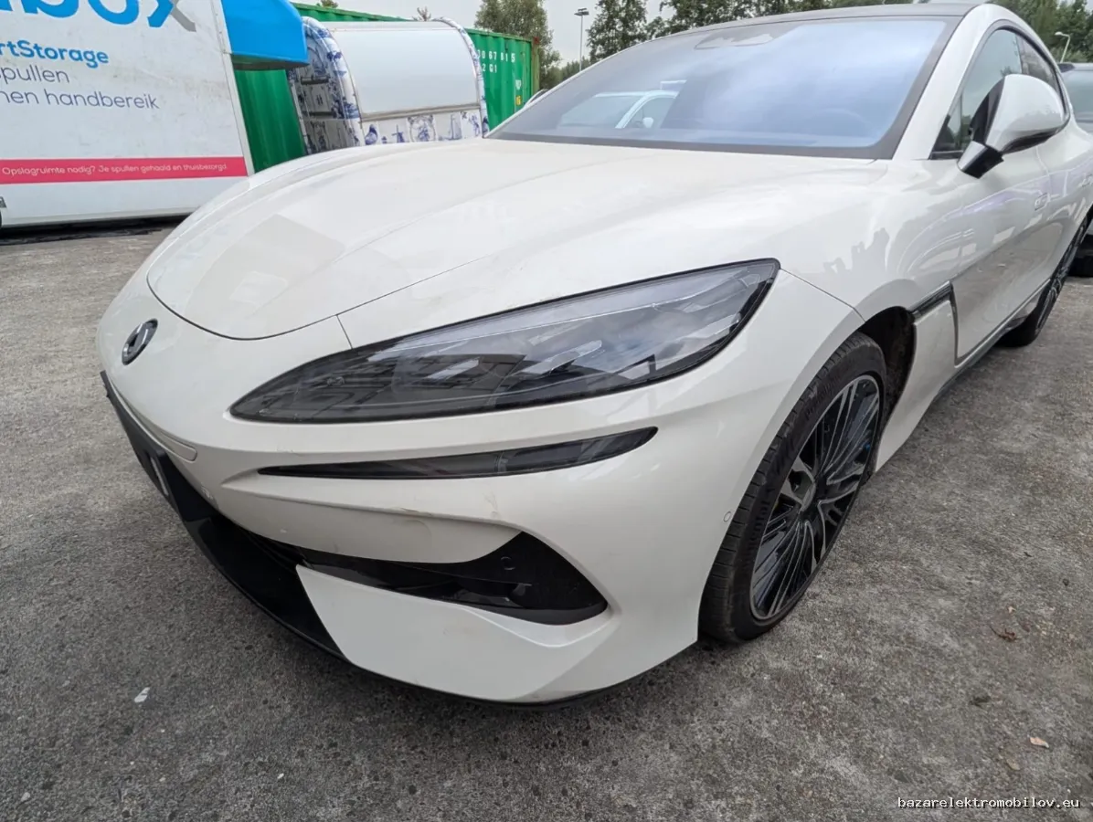 Denza Z9 GT - Fotografia inzerátu 1