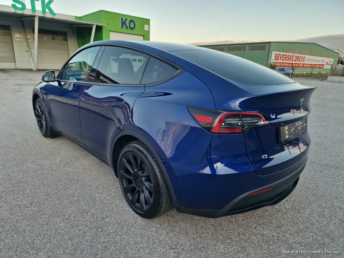 Tesla Model Y RWD LFP - Fotografia inzerátu 5