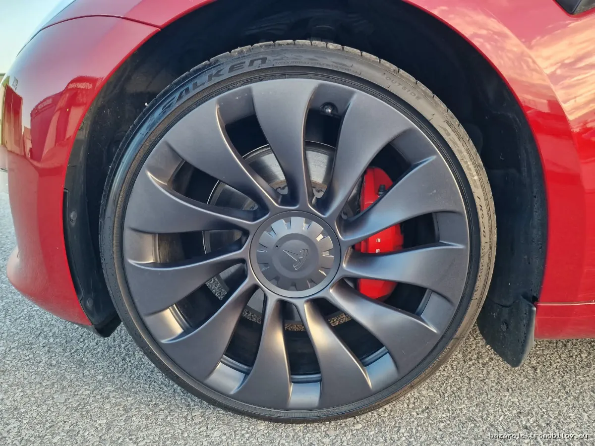Tesla Model 3 Performance - Fotografia inzerátu 9