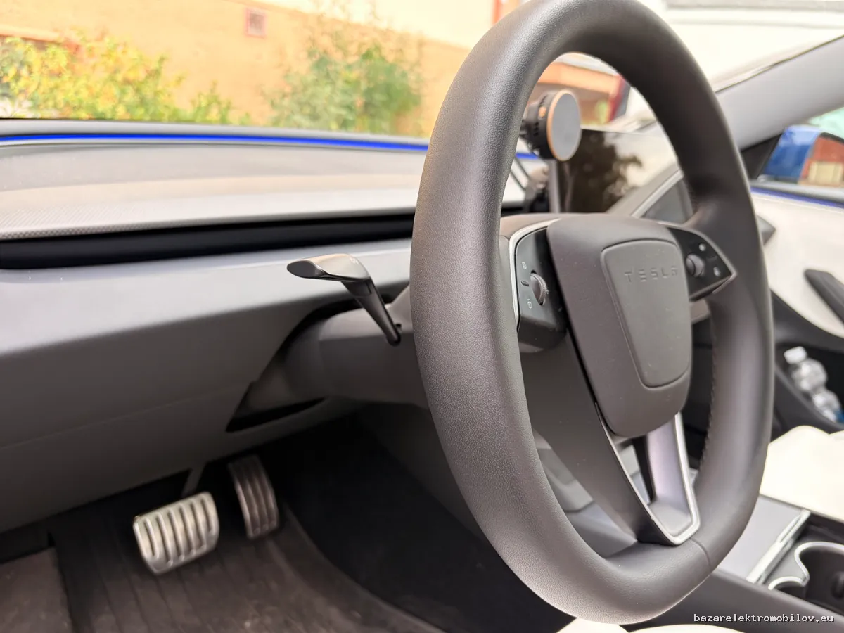 Tesla Model 3 Performance - Fotografia inzerátu 3