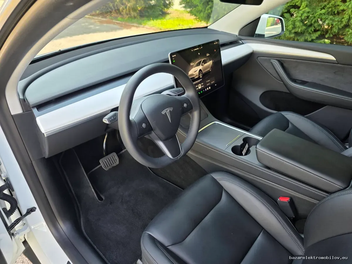 Tesla Model Y LR AWD - Fotografia inzerátu 4