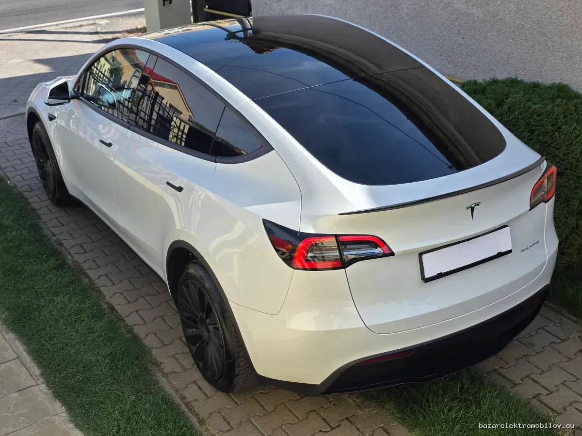 Tesla Model Y LR AWD - Fotografia inzerátu 18