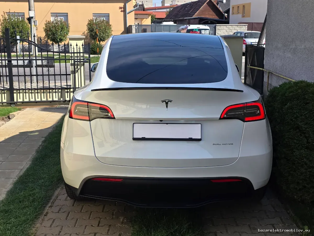 Tesla Model Y LR AWD - Fotografia inzerátu 19
