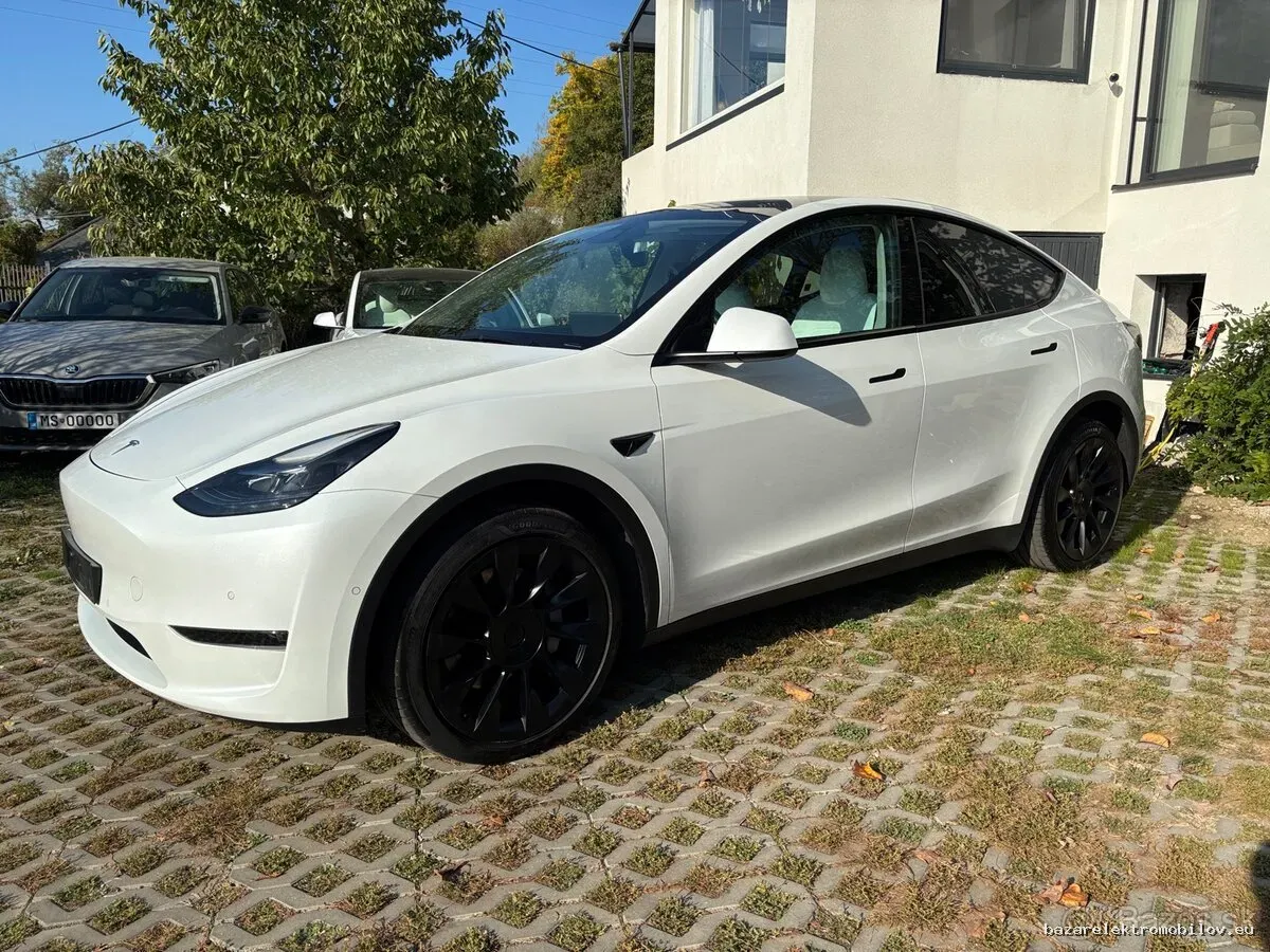 Tesla Model Y LR AWD - Fotografia inzerátu 5