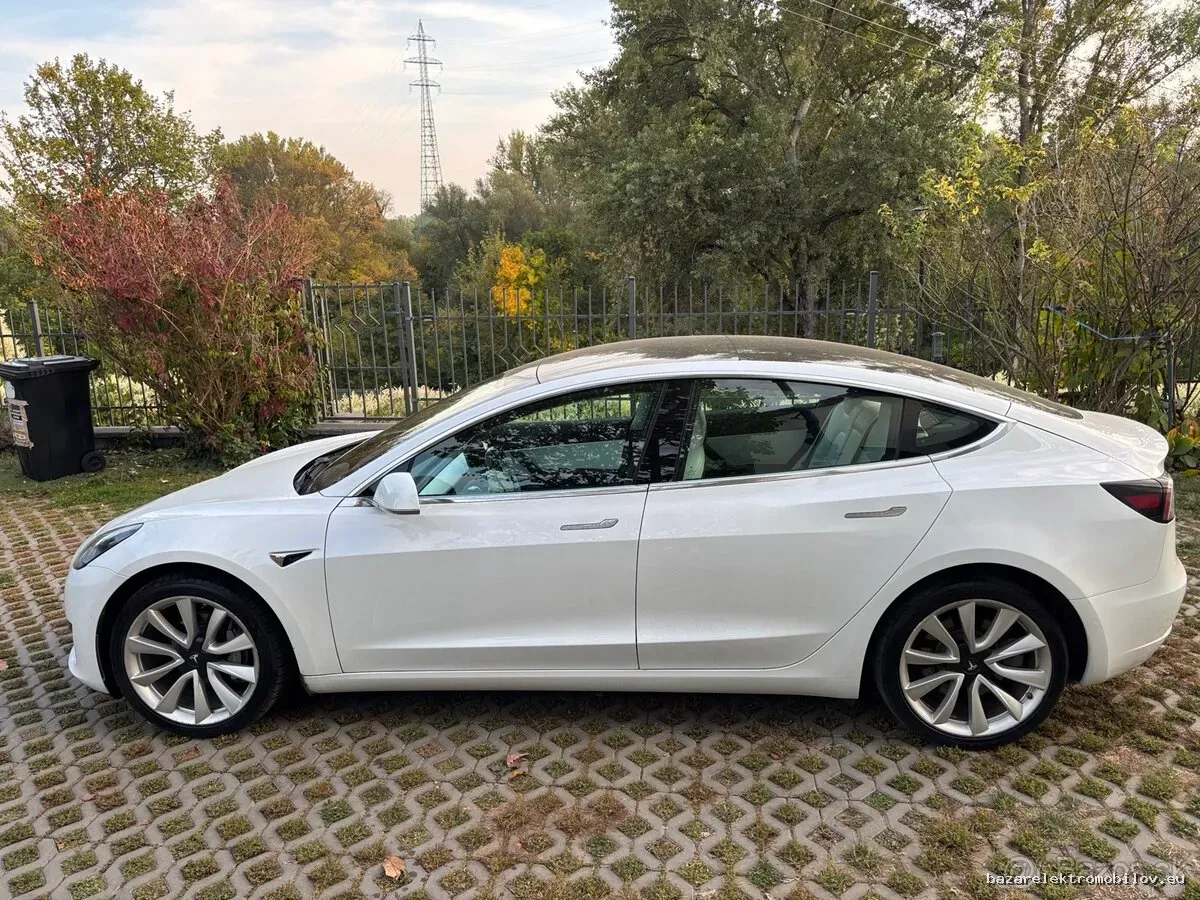 Tesla Model 3 RWD LFP