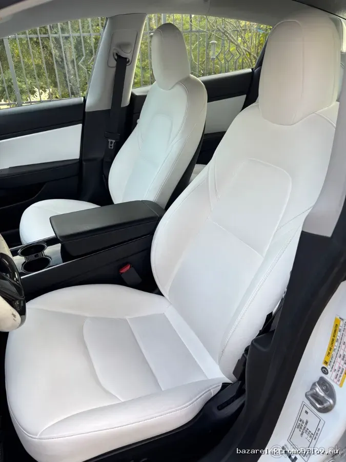 Tesla Model 3 RWD LFP - Fotografia inzerátu 8