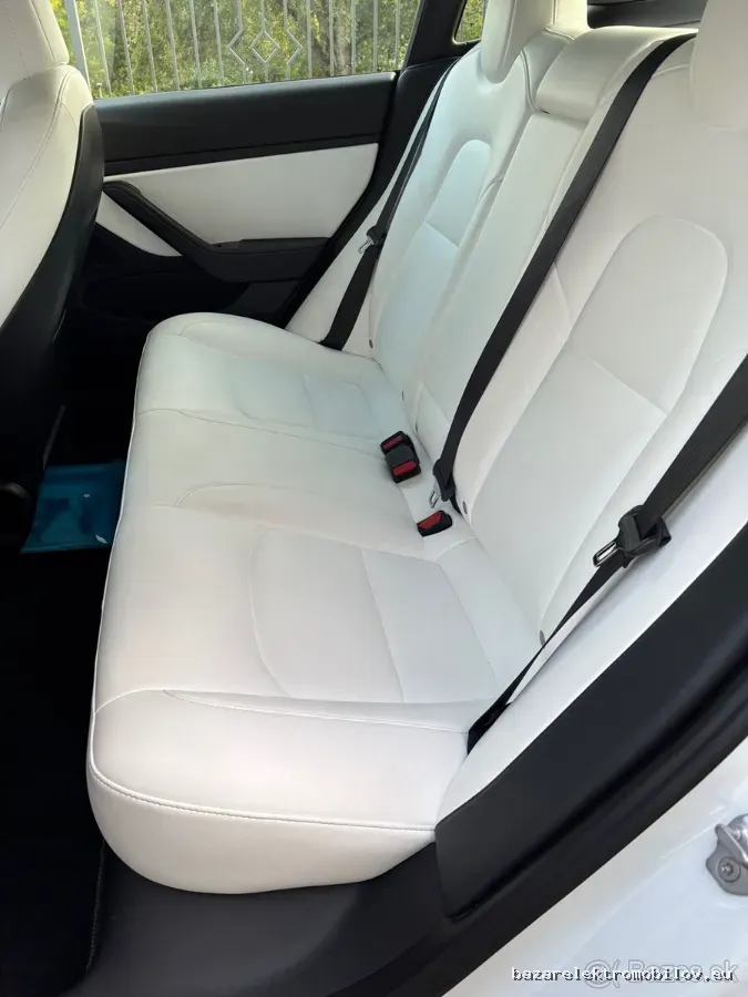 Tesla Model 3 RWD LFP - Fotografia inzerátu 9