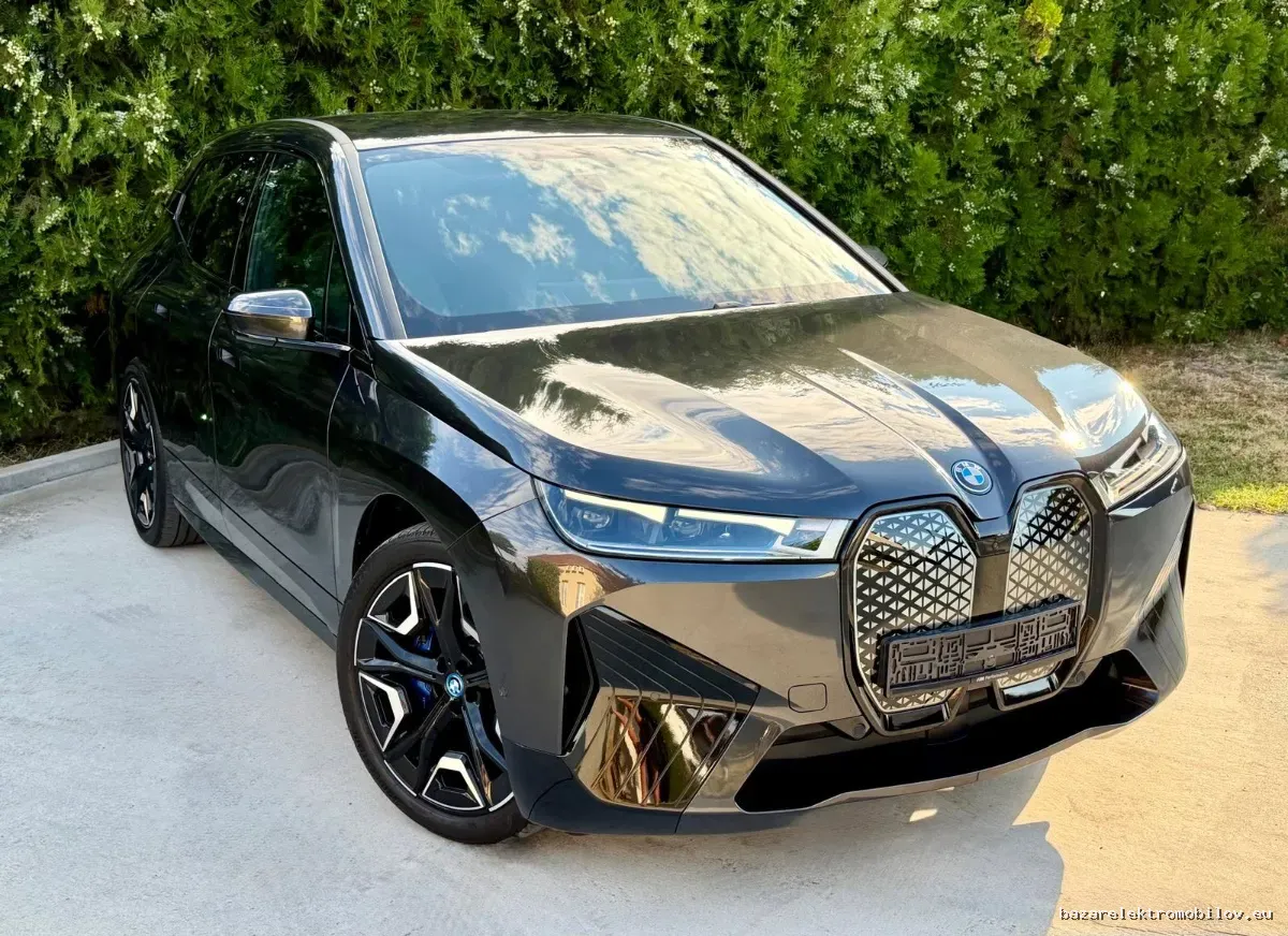 BMW iX3 40