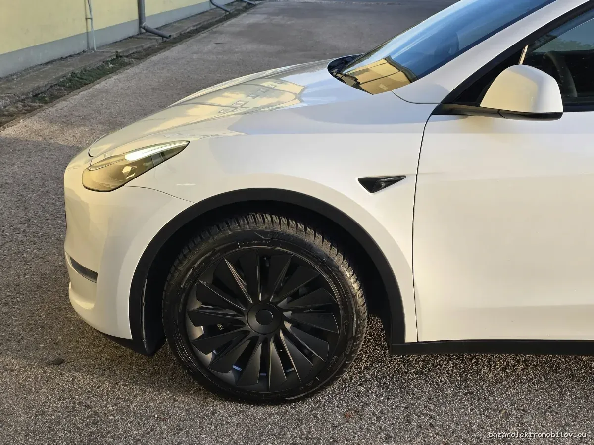 Tesla Model Y LR AWD - Fotografia inzerátu 5