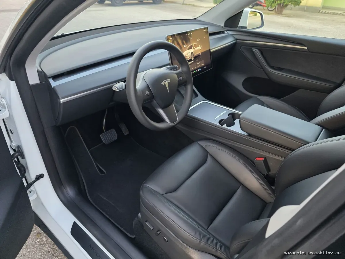 Tesla Model Y LR AWD - Fotografia inzerátu 6