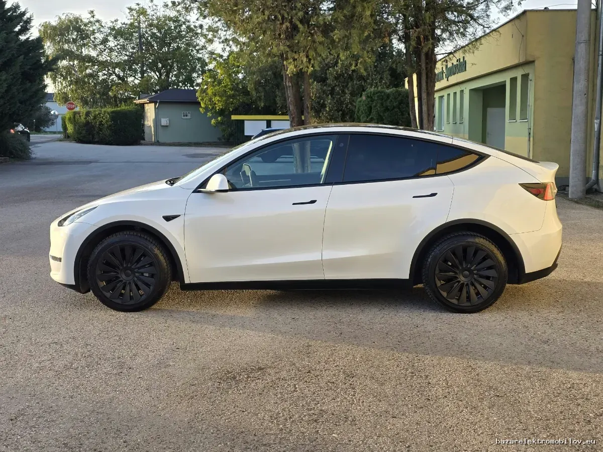 Tesla Model Y LR AWD - Fotografia inzerátu 26