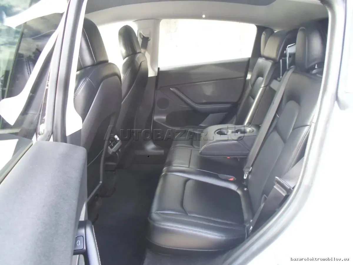 Tesla Model Y LR AWD - Fotografia inzerátu 10