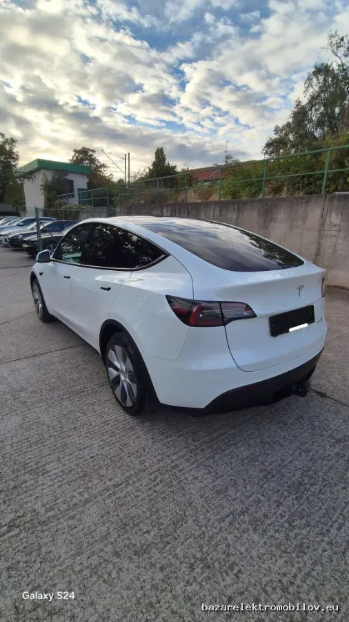 Tesla Model Y LR AWD - Fotografia inzerátu 12