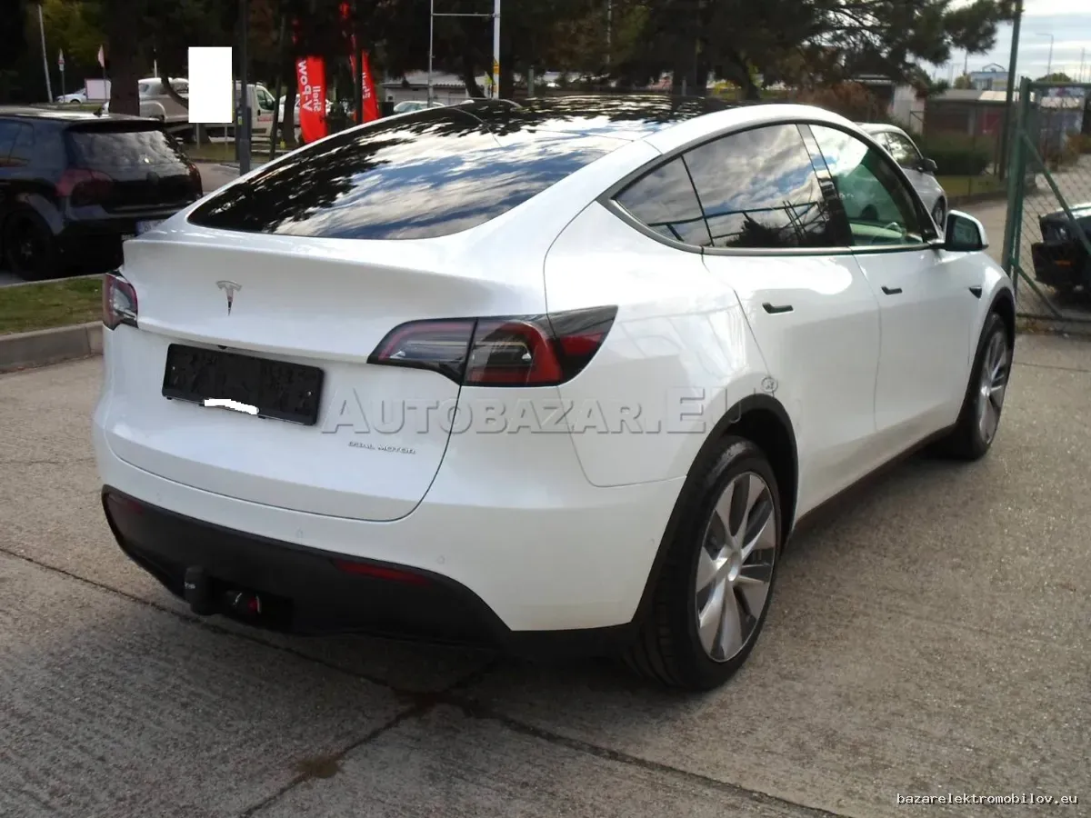 Tesla Model Y LR AWD - Fotografia inzerátu 14