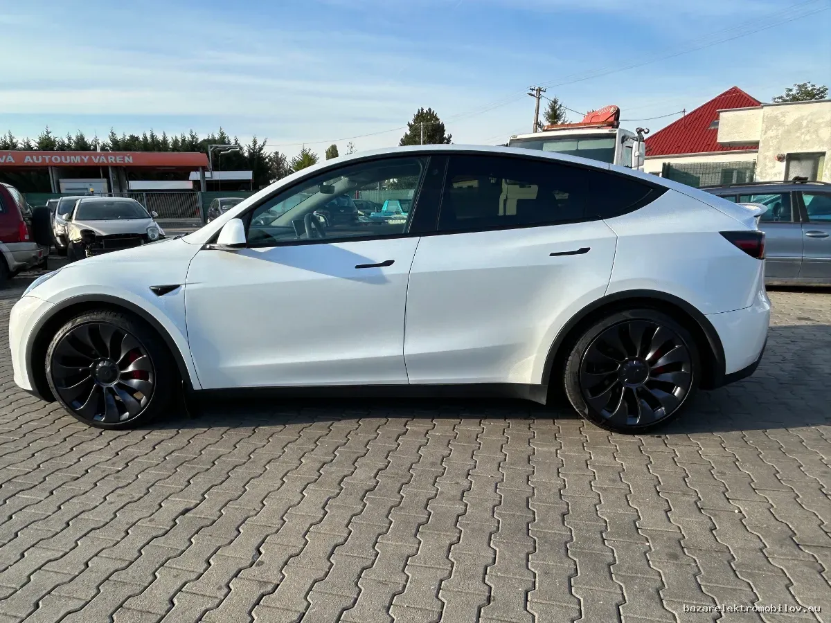 Tesla Model Y Performance - Fotografia inzerátu 4