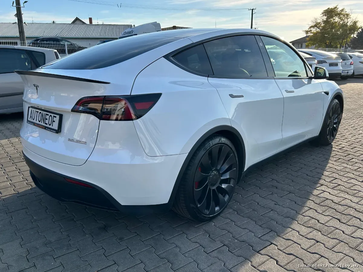 Tesla Model Y Performance - Fotografia inzerátu 7