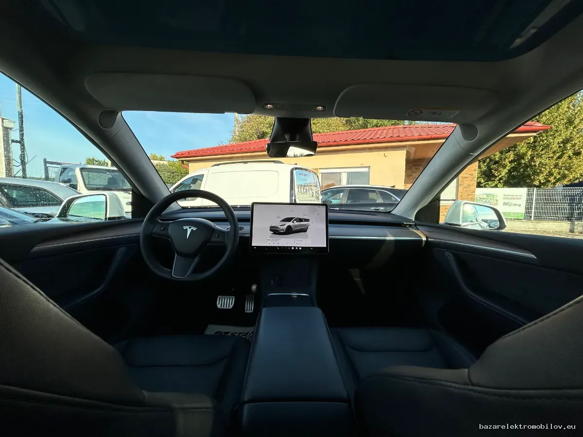 Tesla Model Y Performance - Fotografia inzerátu 12