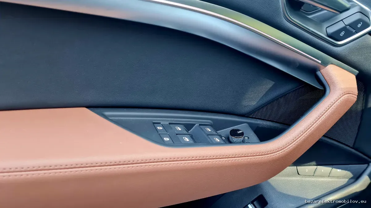 Audi e-tron 55 quattro - Fotografia inzerátu 7